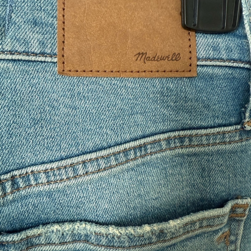 Madewell Distressed Vintage Jean Light Blue size 23 - Picture 3 of 5